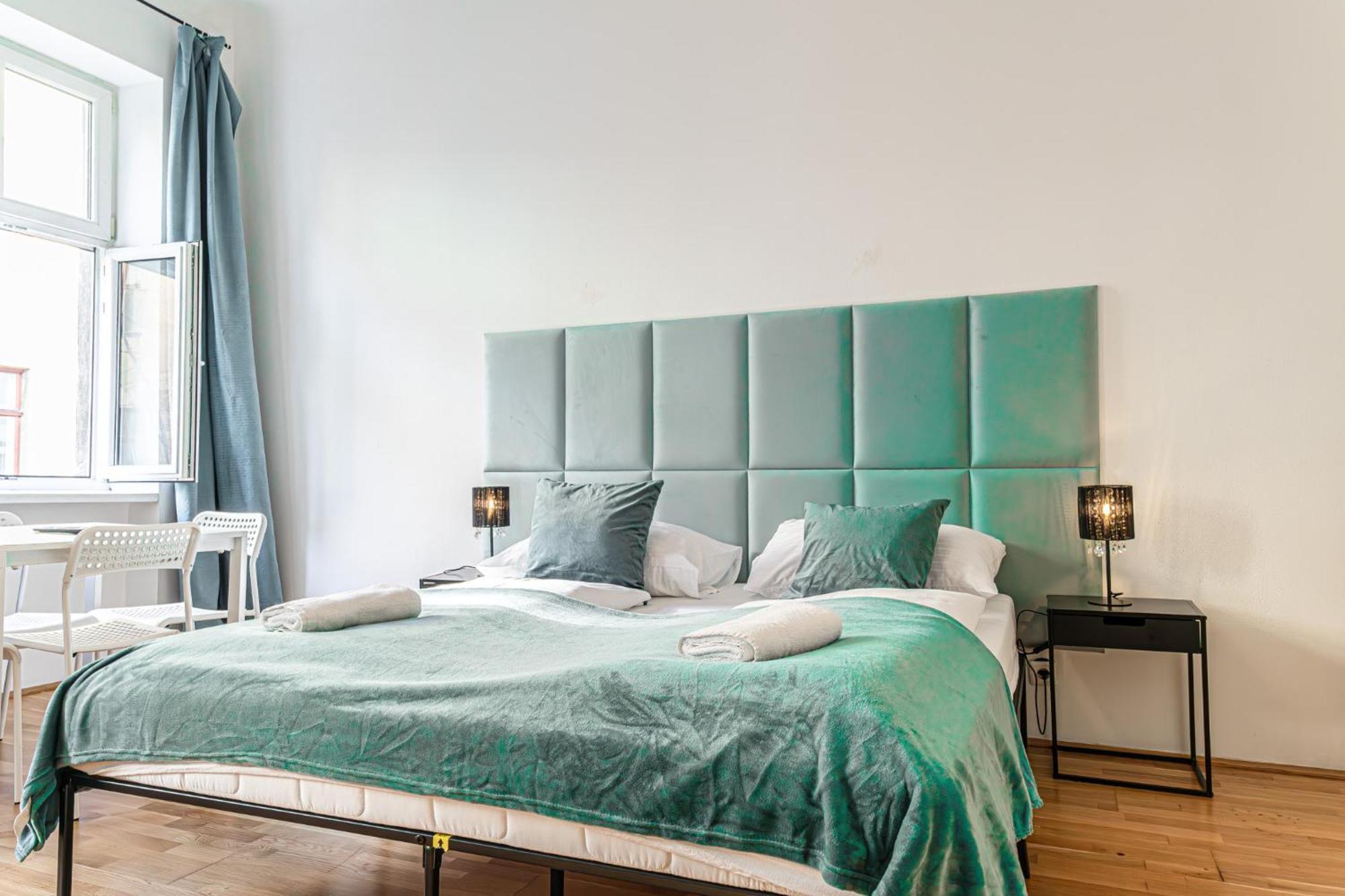 Bright 1Br Apartment 10 Min From Heart Of Bécs Kültér fotó